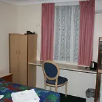 Linwood Lodge Motel